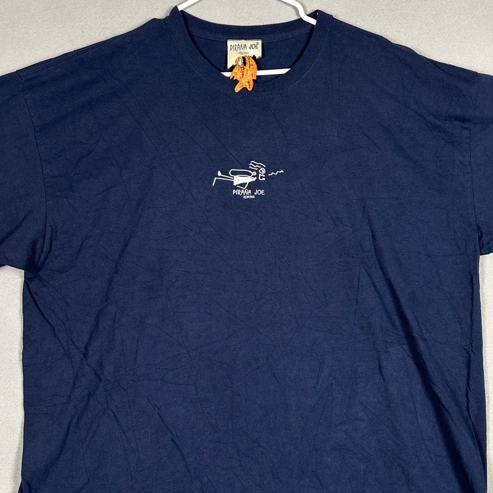 Pirana Joe T-Shirt Mens 2XL Roatan Navy Blue Scuba Diving Graphic Tee Casual EUC